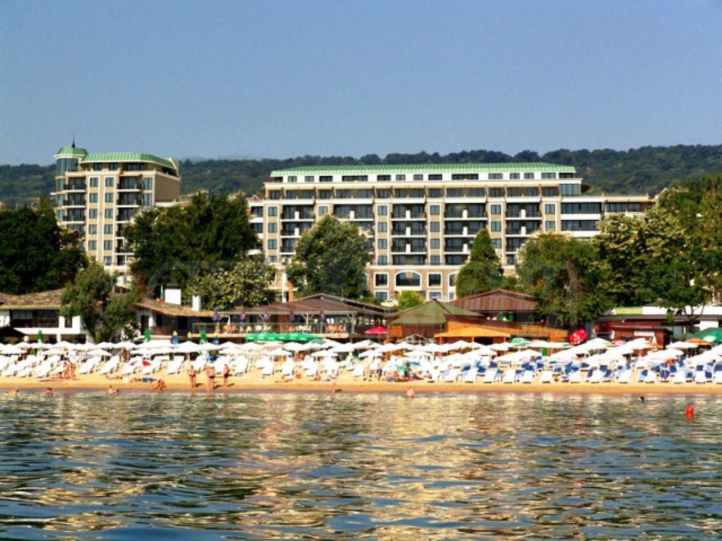 Europroperties Sirena דירה *